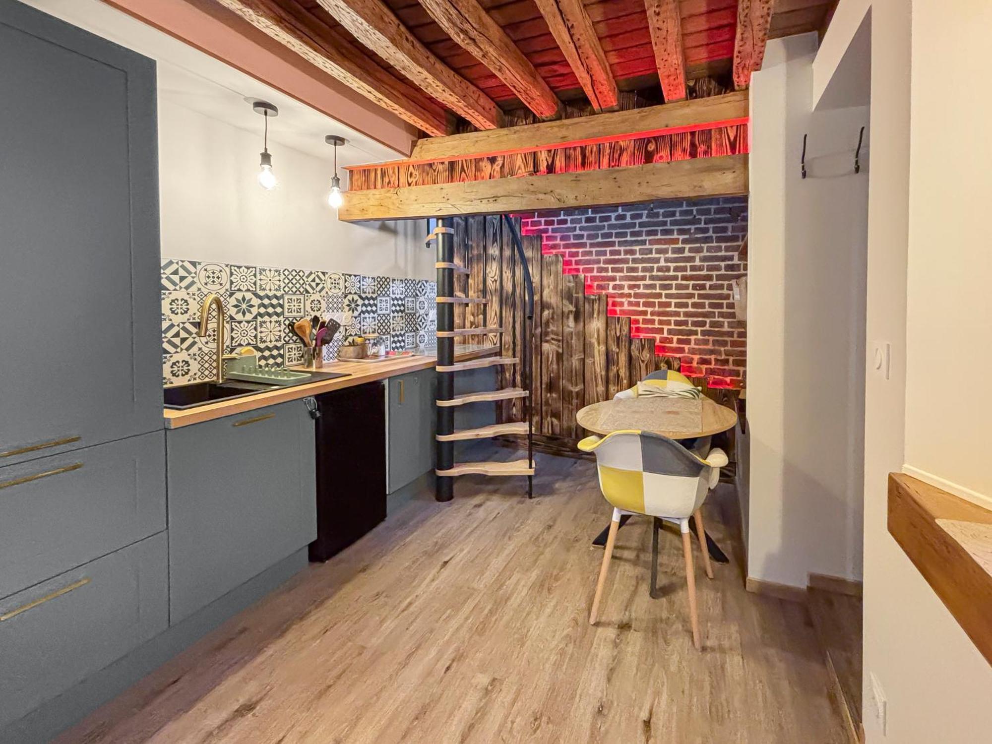 Appartement Duplex Cosy Avec Netflix & Amazon Prime à Beauvais Extérieur photo